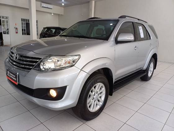 TOYOTA HILUX SW4 2.7 SR 4X2 16V FLEX 4P AUTOMÁTICO